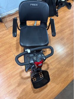 Pride GoGo Elite Traveler 3-Wheel Mobility Scooter