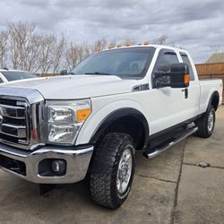 2015 Ford F350 4x4 Gas