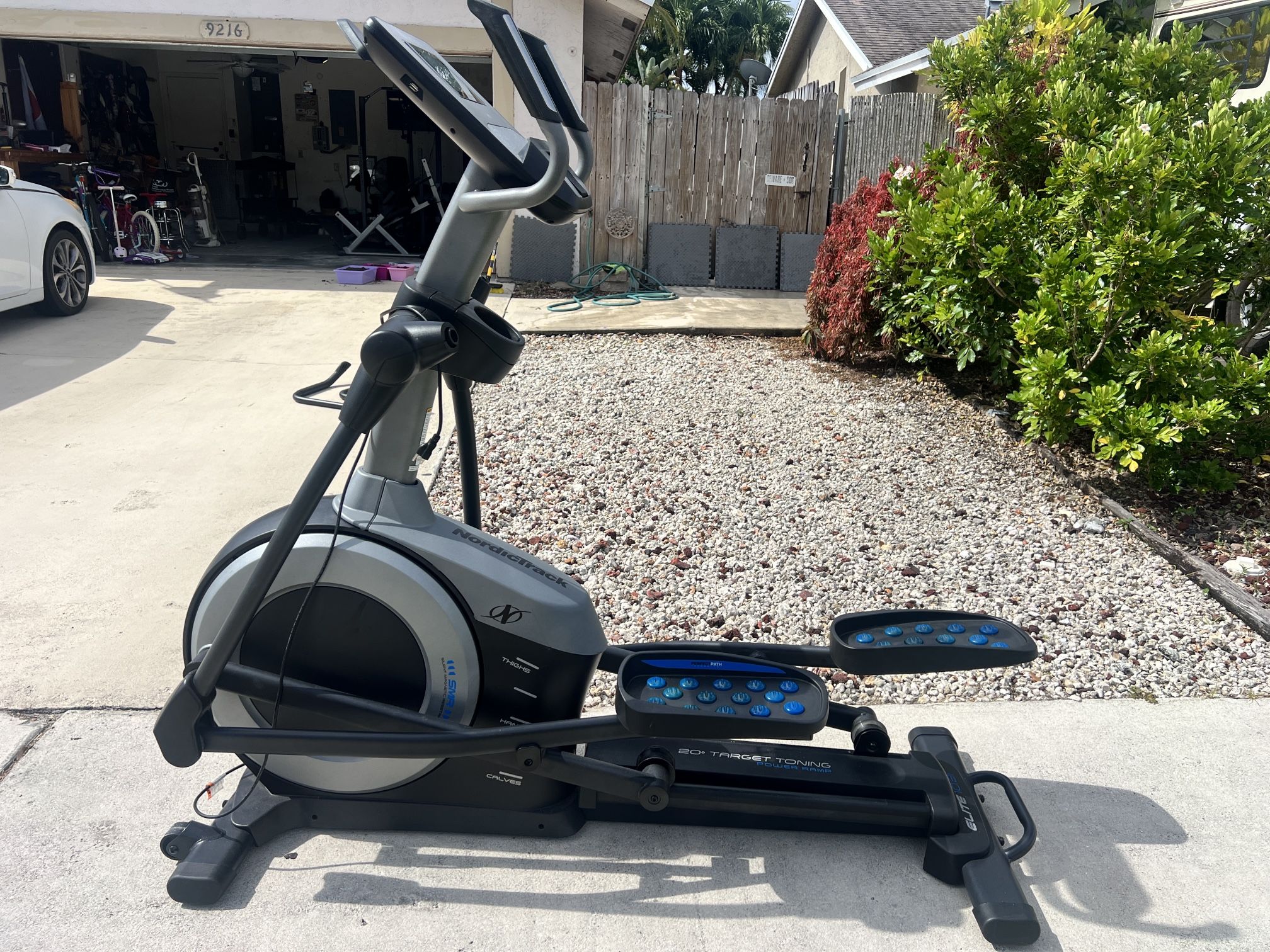 Nordictrack Elite 10.9i **needs Console**