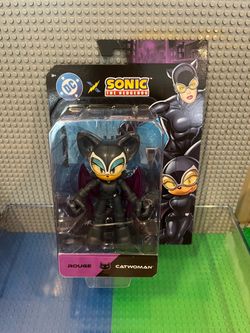 DC x Sonic the Hedgehog Rouge as Catwoman Figure