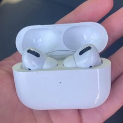 New Apple Head Phones 
