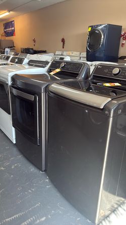 Nice like new LG washer and gas dryer set