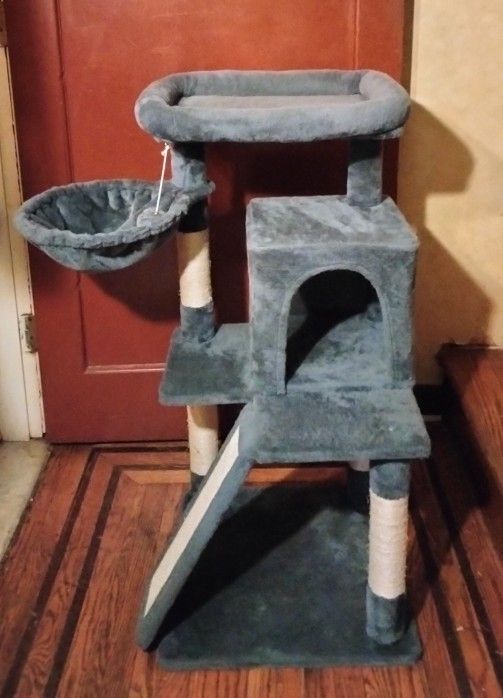Cat tree