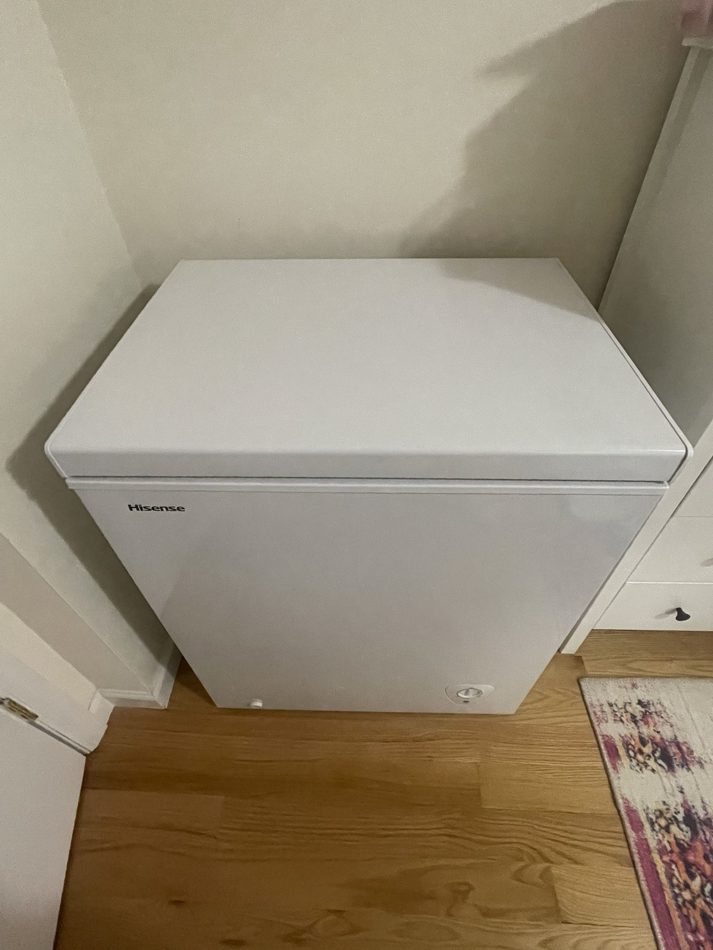 Hisense 5.0 Cu ft Chest Freezer, White