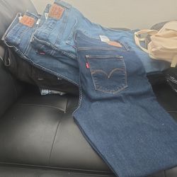 Levi's woman skinny jens size 34 great conditons