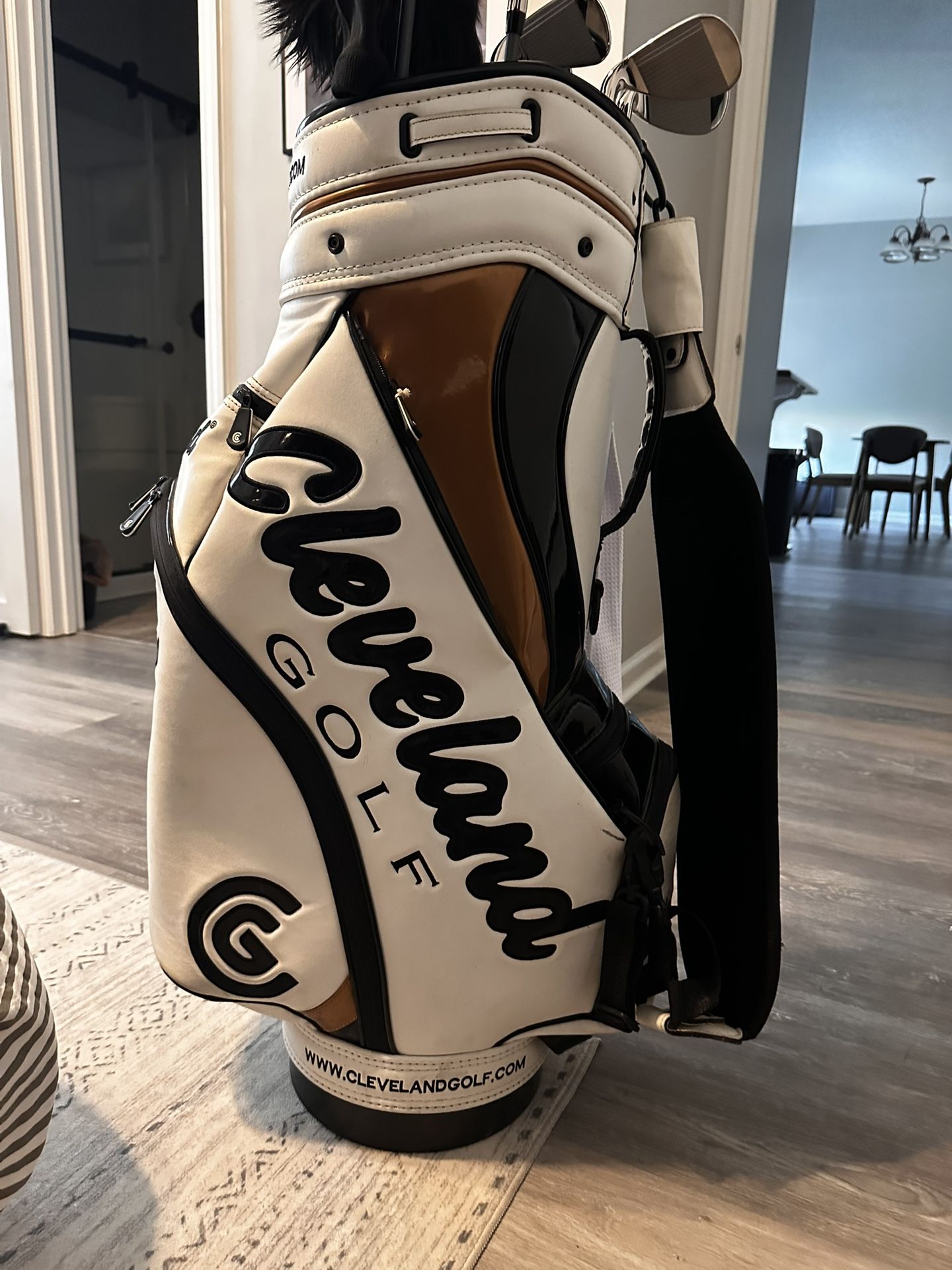 Cleveland Staff Golf Bag