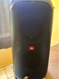 JBL party box 110