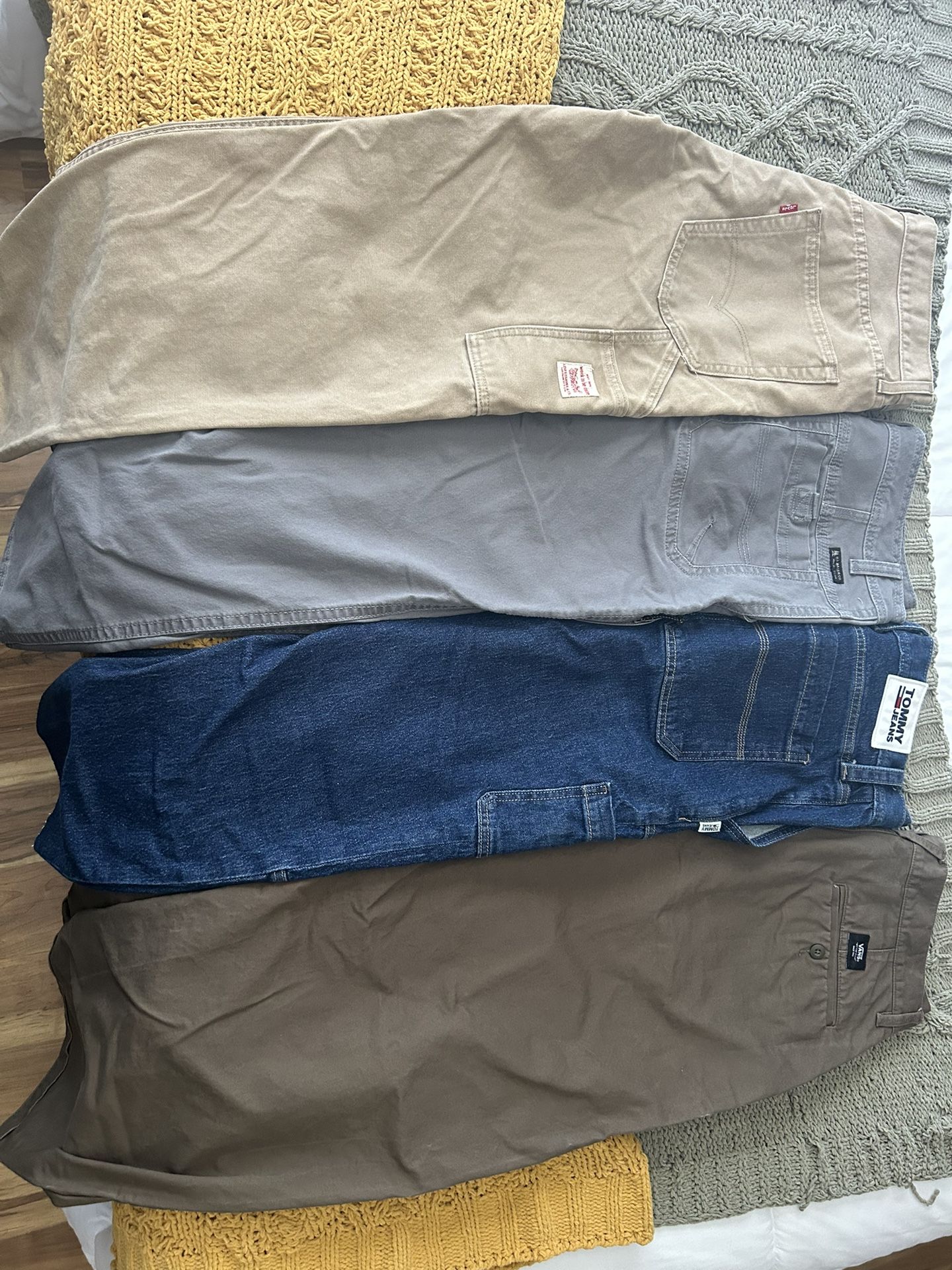 Quality Men’s Pants Variety Pack (size 31,32)