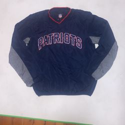 Patriots pull over sweater