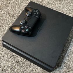 Ps4 1tb with 2 controllers