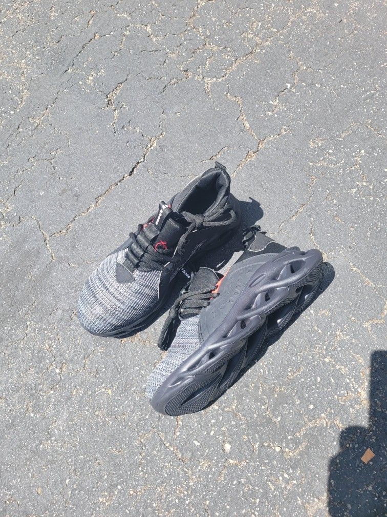 FREE- Mens' Safety Toe Shoes