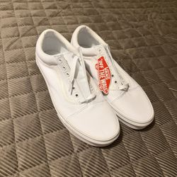 Men’s Classic White Vans 