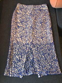 Lace pencil skirt- TOPSHOP size 2
