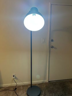 6 foot lamp with foot pedal