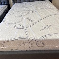 Full Size Memory Foam Mattress