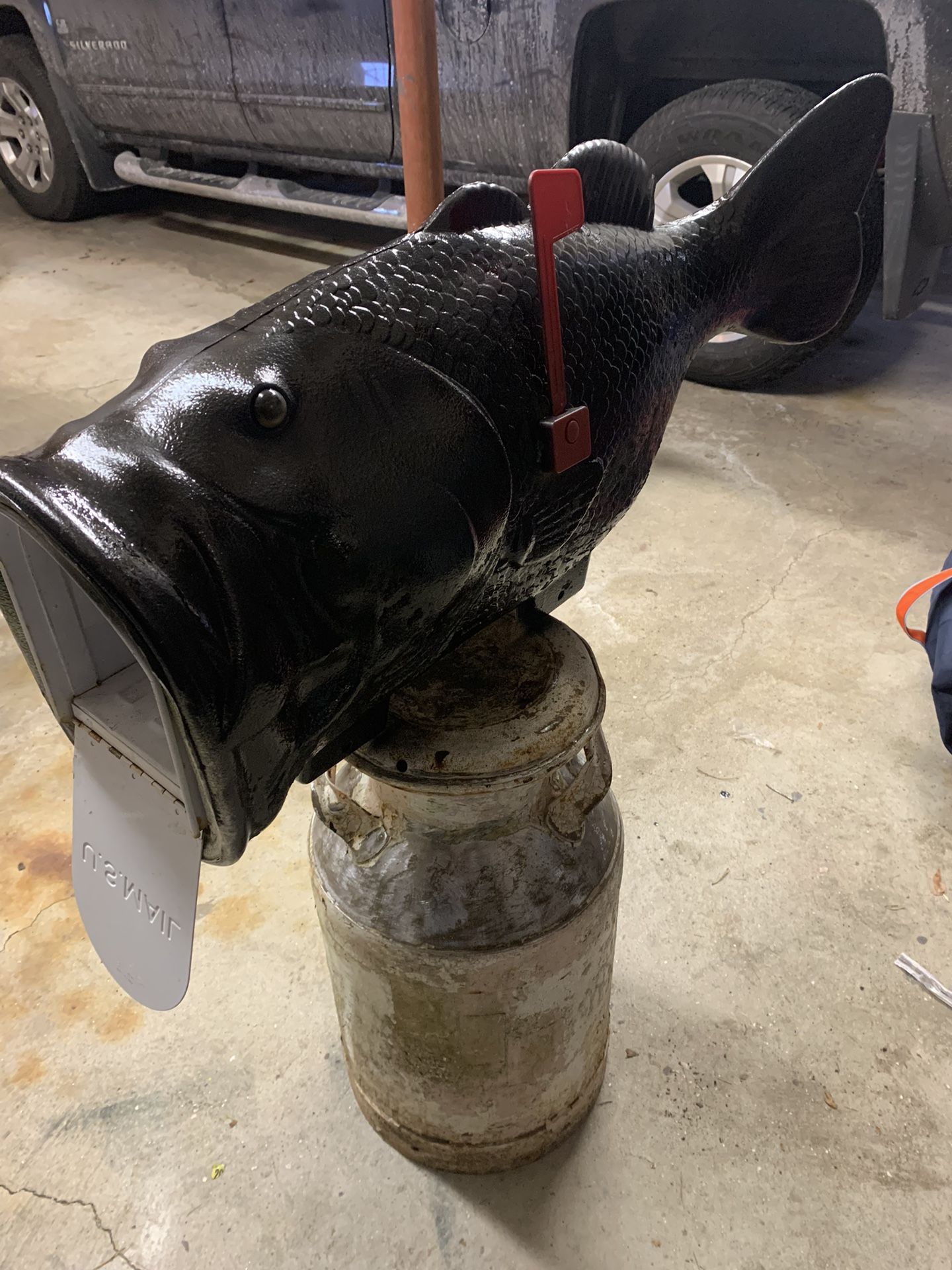 Black Bass Mailbox