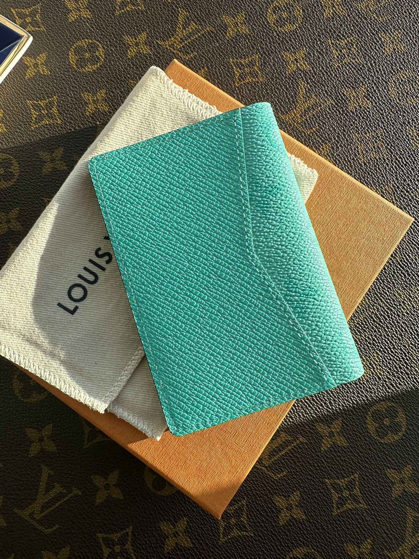 Louis Vuitton Pocket Organizer for Sale in New York, NY - OfferUp