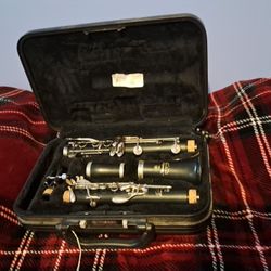 Clarinet Yamaha Student Advantage Ycl For Sale Price Negotiable