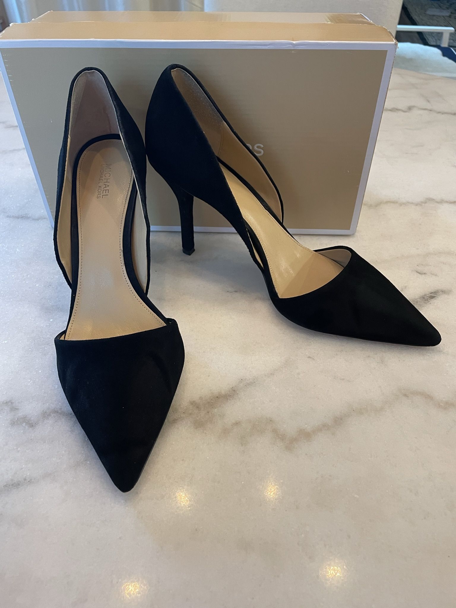 Michael Kors Black Velvet Heels for Sale in Huntersville, NC - OfferUp