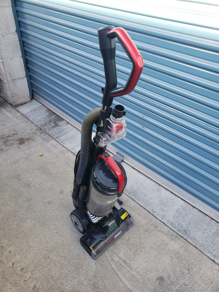 Dash Sprint Home Vacuum