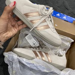 Brand New Adidas Size 8 Women’s 