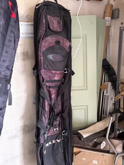 Oakley snowboard bag with wheels