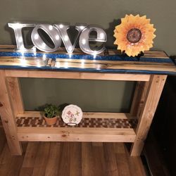 Entry Way Table