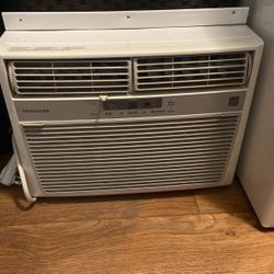 Frigidaire AC 12,000 BTU