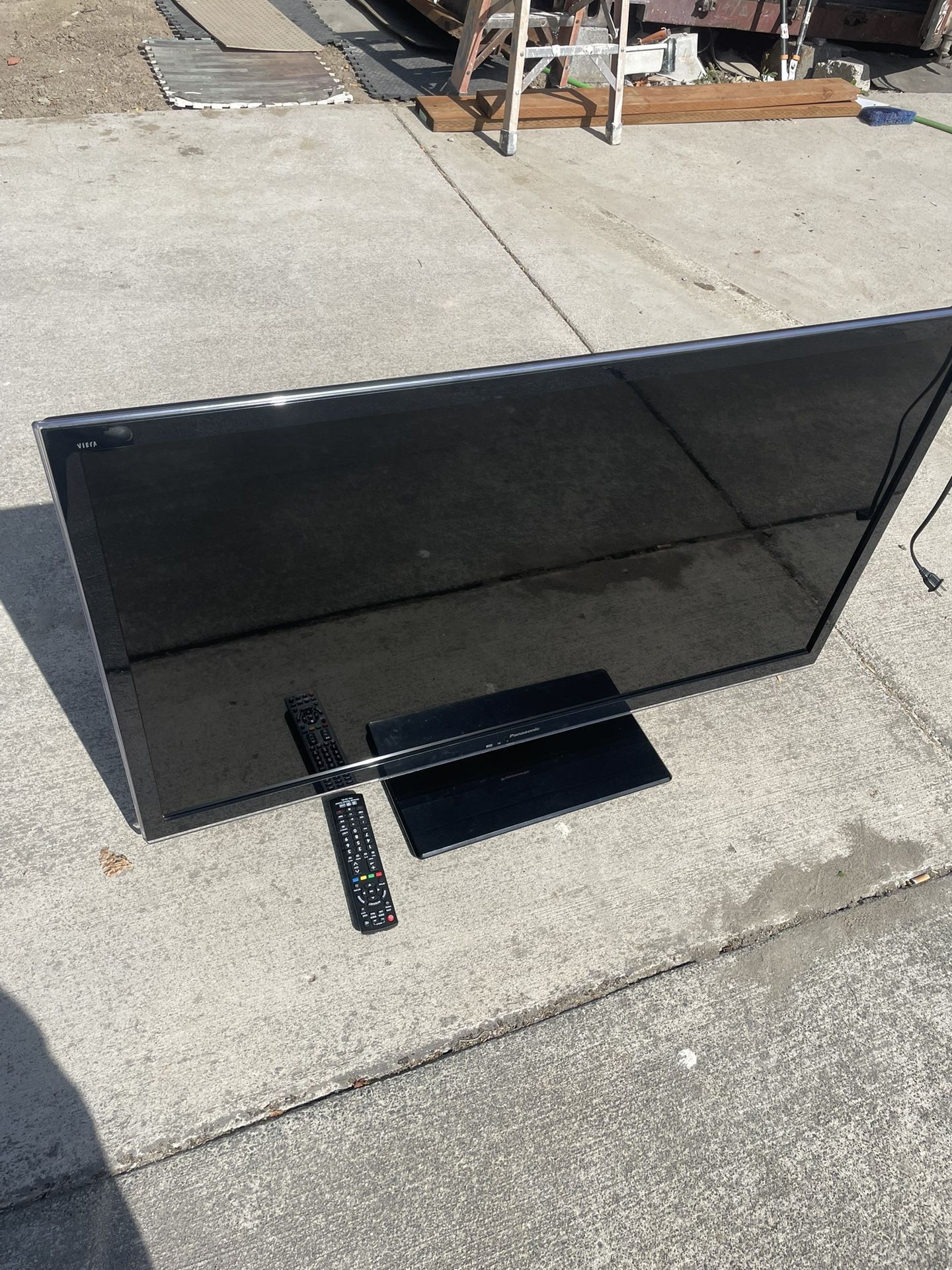 47 Inch Panasonic Tv With Remote