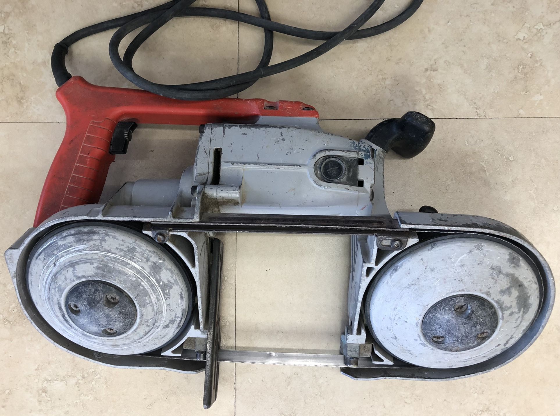 MILWAUKEE 6230 Portable Band Saw Electric