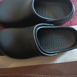 Ladies Work Shoes
