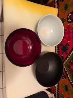 Pyrex bowls