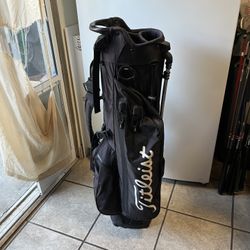 Titleist Stadry Black Stand Golf Bag - 4 Way Divider