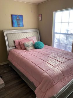Queen bed