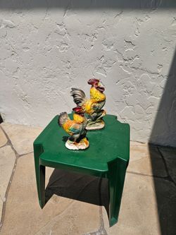 2  Ceramic Roosters 🐓
