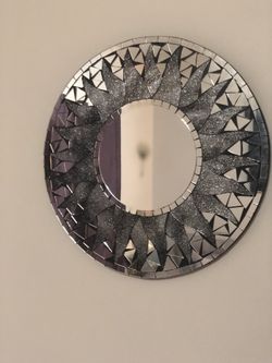 Lovely family of mirrors(3)- 2 smaller ones- 1 larger