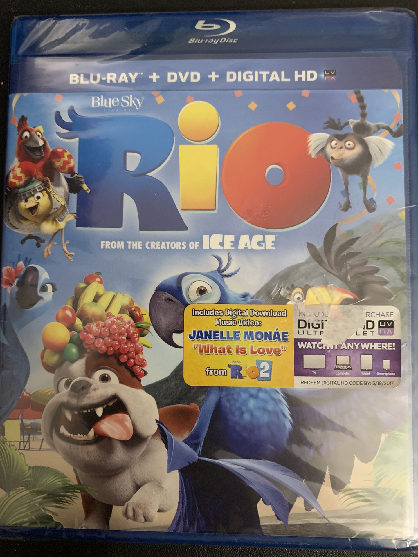 RIO (Blu-Ray + DVD + Digital!) NEW!