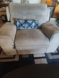 Reclining Sofa Couch / Tilt Headrest 