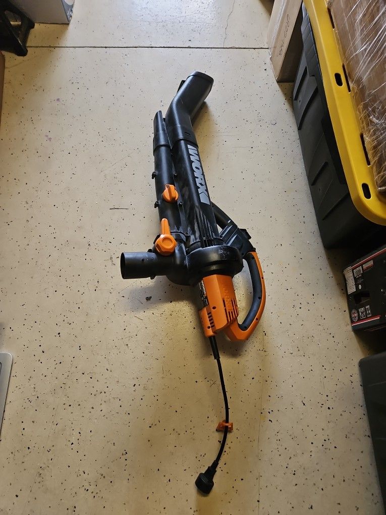 Leaf Blower
