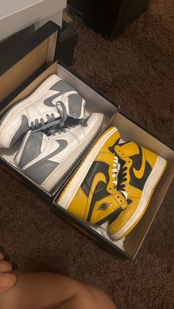 Air Jordan 1 both pairs