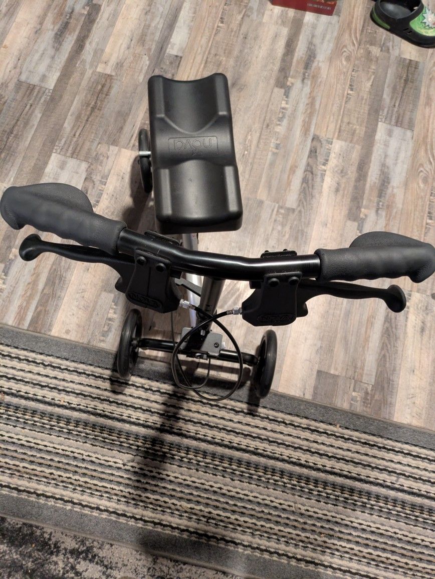 Knee Scooter 