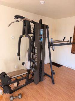 HOIST full-body workout machine