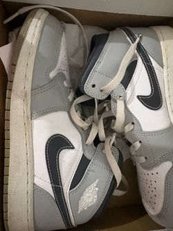 Jordan 1s low white grey and black