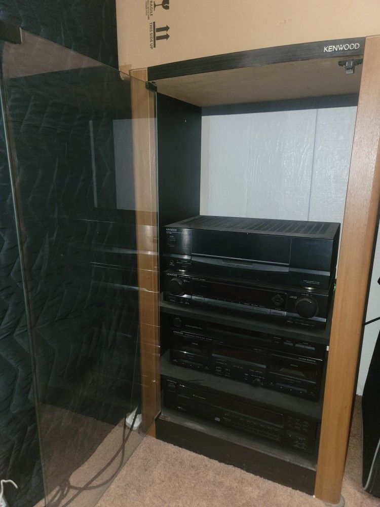 Vintage Kenwood Stereo System, Operational