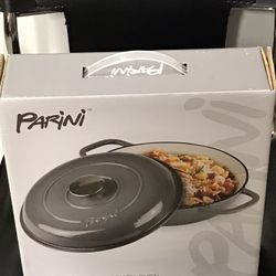 Parini Cast Iron 2.7 qt French oven gray color
