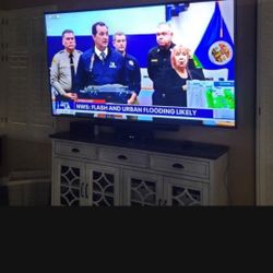 Samsung Smart TV 55 Inch  Good Conditions Año 2022