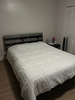 Queen Wooden Bed