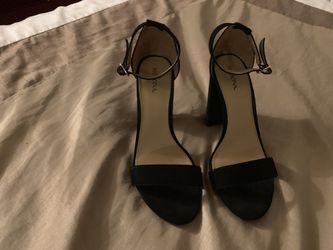 Merona Black chunky heels