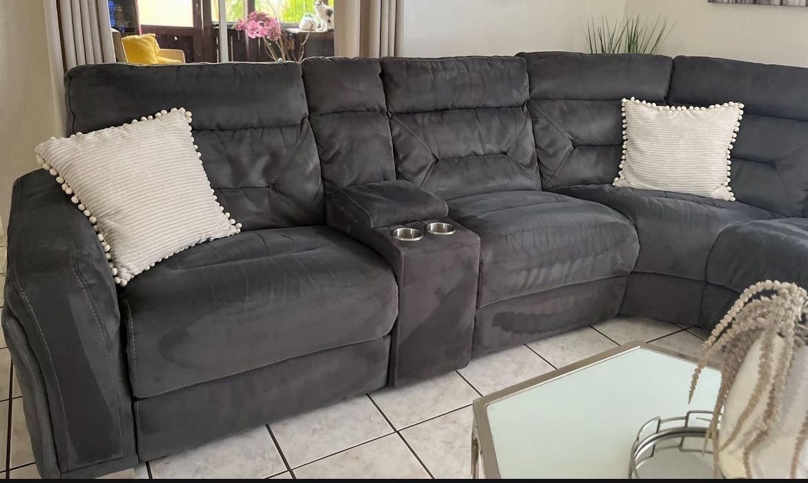 Perazzi sectional recliner sofa