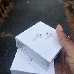 Apple AirPod Pros (Gen 4)